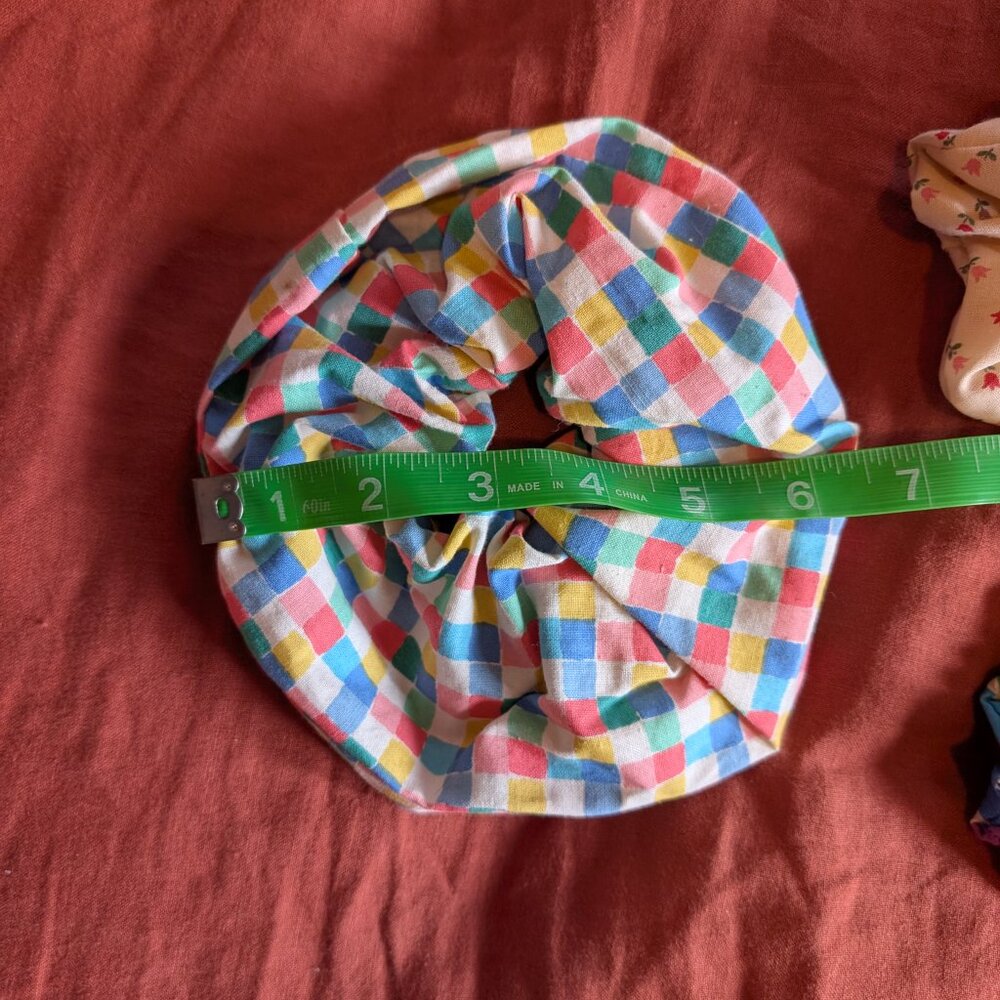 Set of Three Handmade Vintage Fabric Elastic Scrunchy Rainbow Floral Gingham - Picture 5 of 5